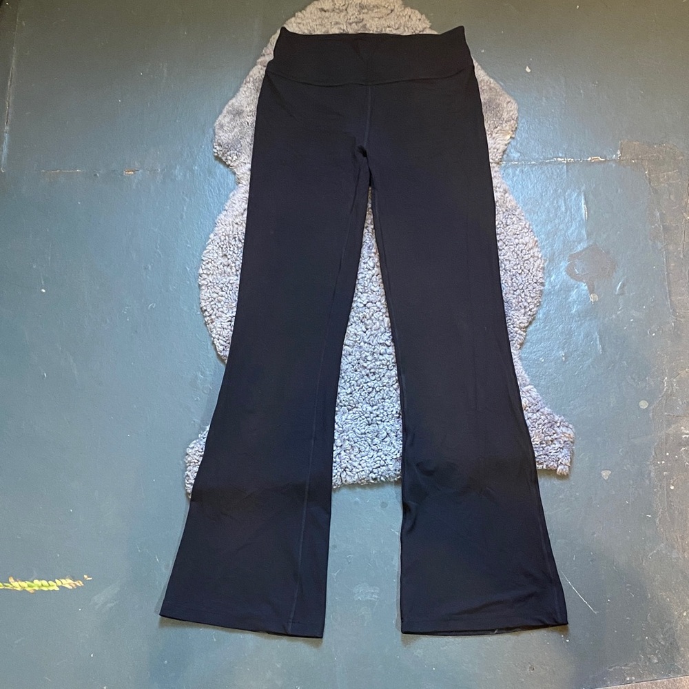 Lululemon Groove Nulu High Rise Flare regular